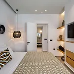 Anatelo House * Тира
