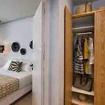 Anatelo House Тира